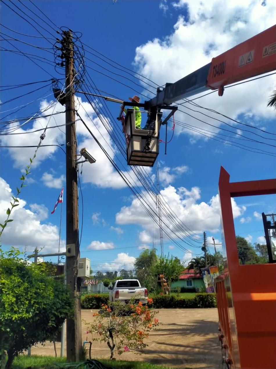 ภาพกิจกรรม ซ่อมแซมไฟฟ้าสาธารณะ บ้านโนนเจริญ หมูที่ 13